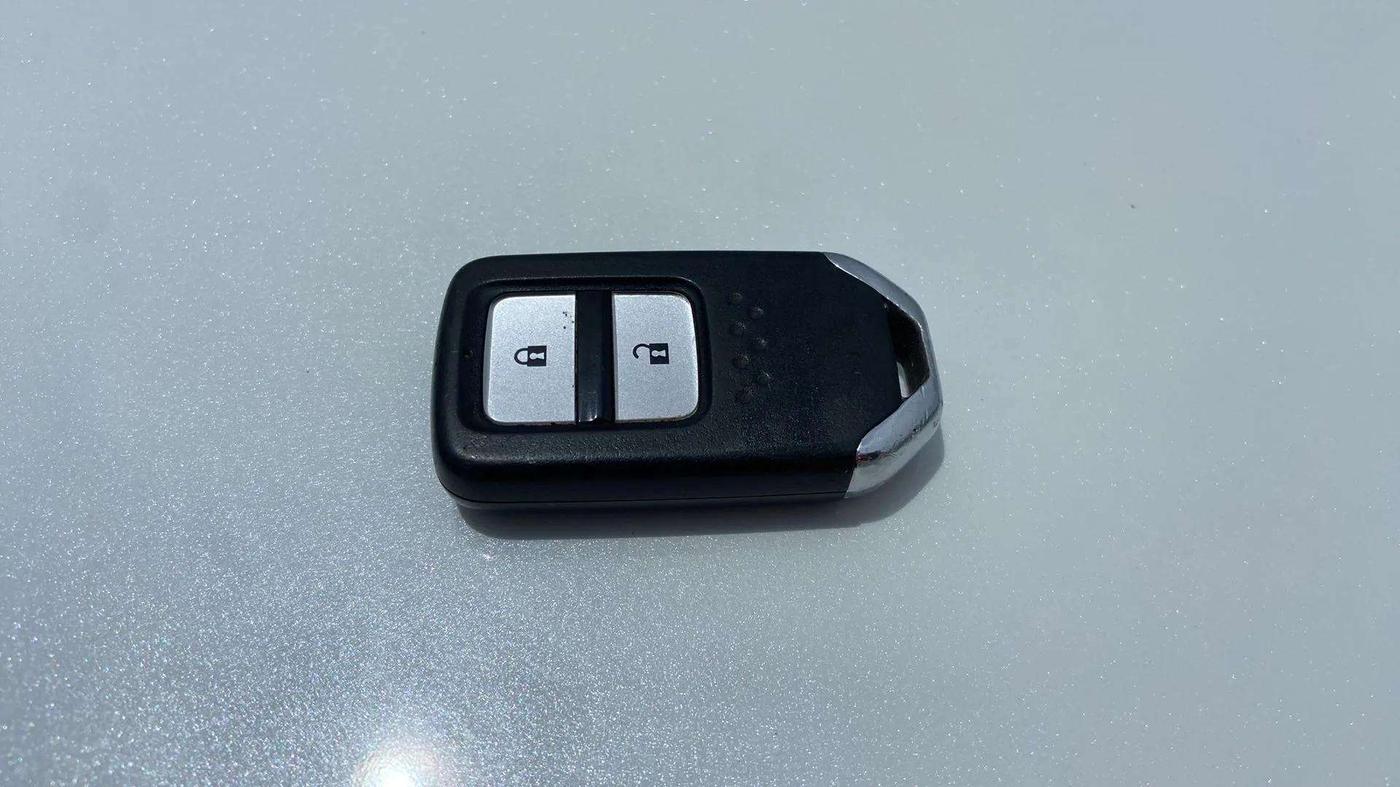 2020 Honda Jazz 1.2L I-VTEC VX CVT, Petrol, Automatic, 71,237 km, Key Close Up