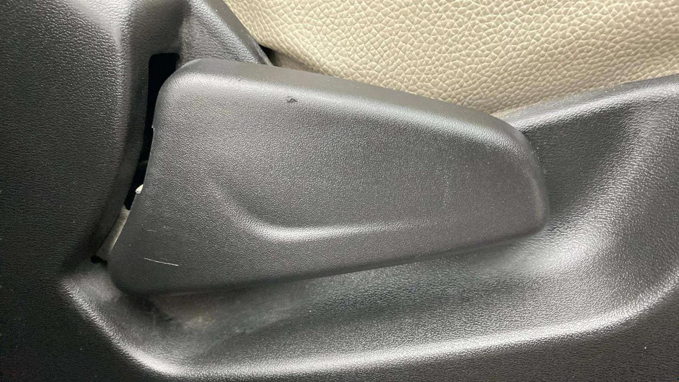2018 Datsun Redi Go S 1.0 AMT, Petrol, Automatic, 64,743 km, Driver Side Adjustment Panel