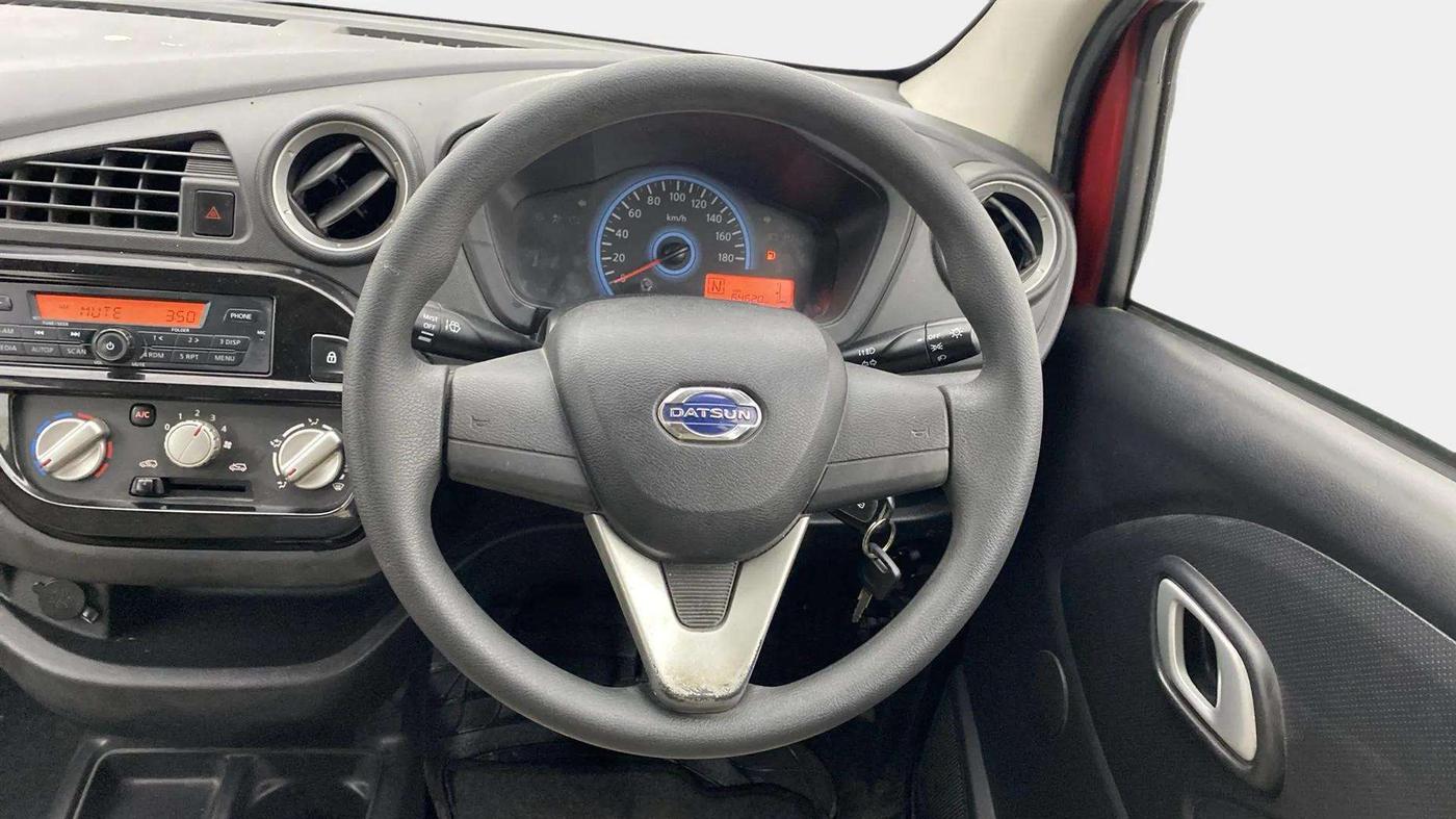 2018 Datsun Redi Go S 1.0 AMT, Petrol, Automatic, 64,743 km, Steering Wheel Close Up