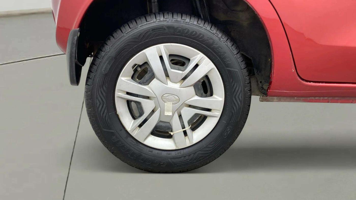 2018 Datsun Redi Go S 1.0 AMT, Petrol, Automatic, 64,743 km, Right Rear Wheel