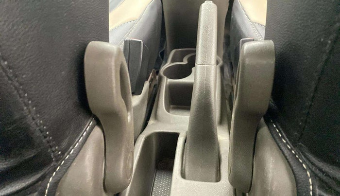2016 Hyundai i10 MAGNA 1.1, Petrol, Manual, 37,898 km, Driver Side Adjustment Panel
