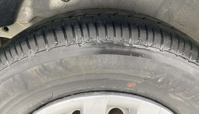 2016 Hyundai i10 MAGNA 1.1, Petrol, Manual, 37,898 km, Right Rear Tyre Tread