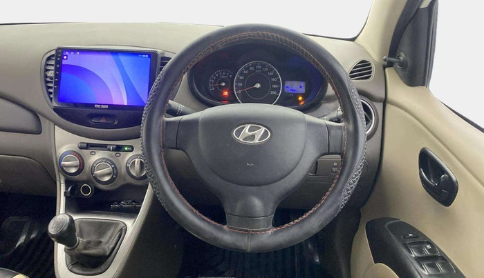2016 Hyundai i10 MAGNA 1.1, Petrol, Manual, 37,898 km, Steering Wheel Close Up