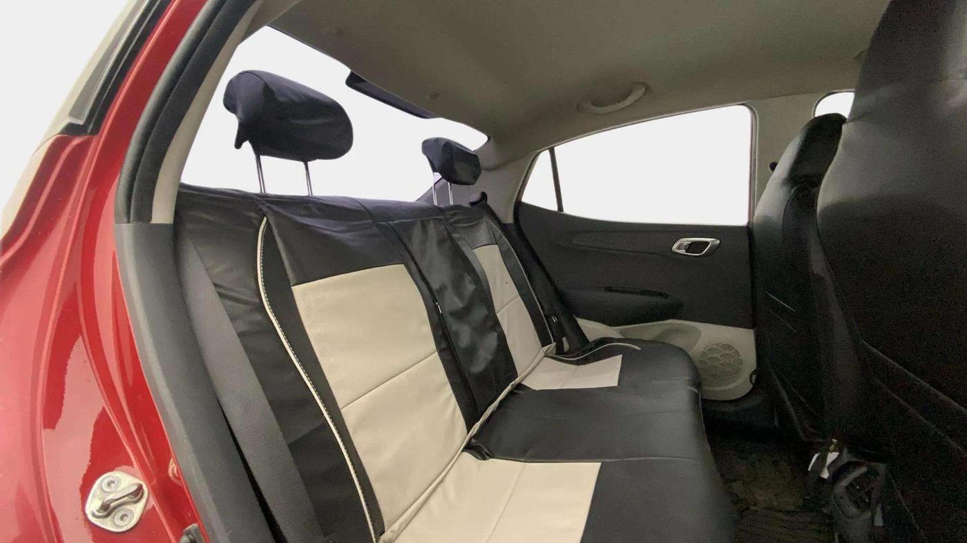 2023 Hyundai AURA SX PLUS 1.2 AMT, Petrol, Automatic, 37,642 km, Right Side Rear Door Cabin