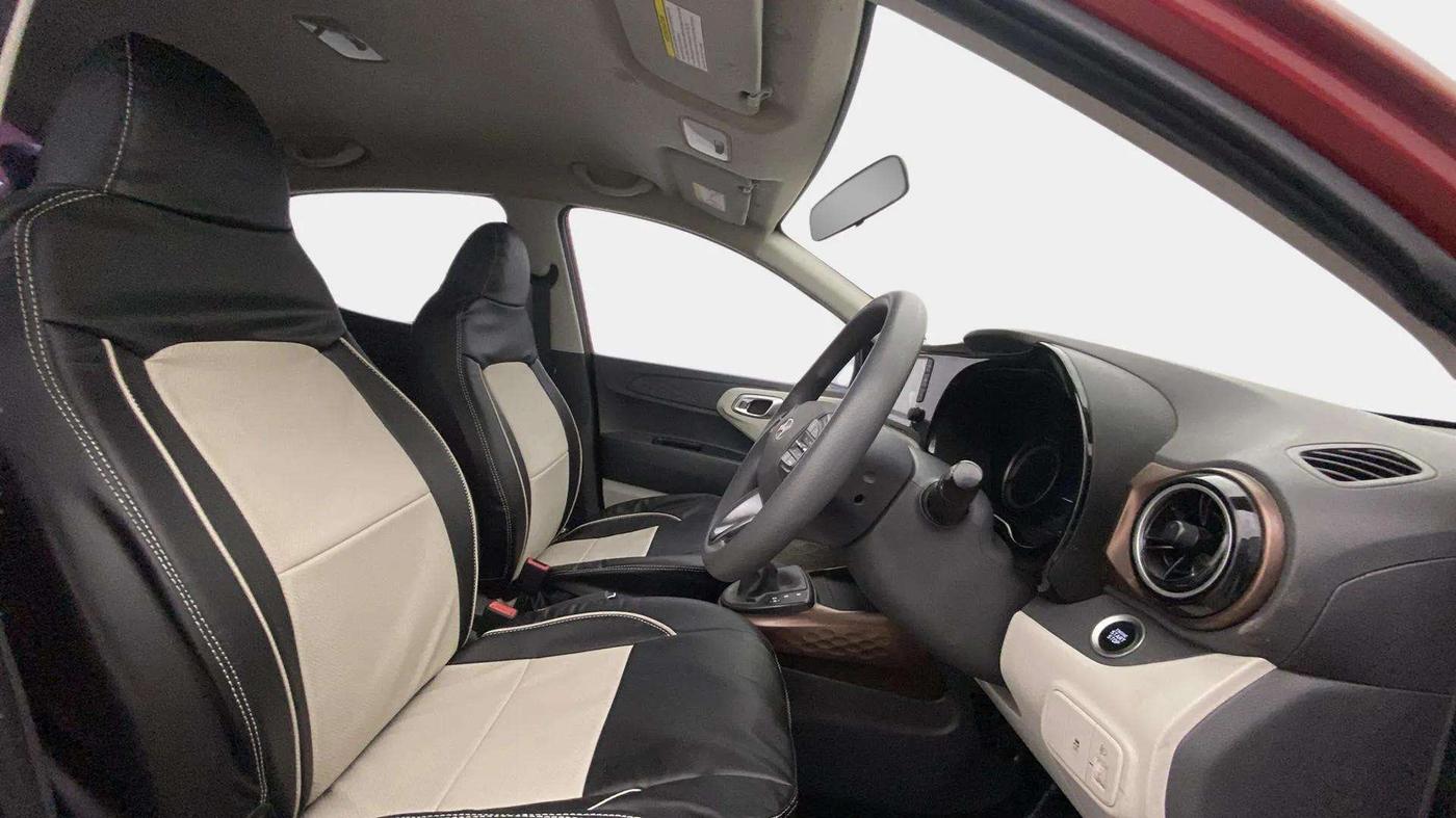 2023 Hyundai AURA SX PLUS 1.2 AMT, Petrol, Automatic, 37,642 km, Right Side Front Door Cabin