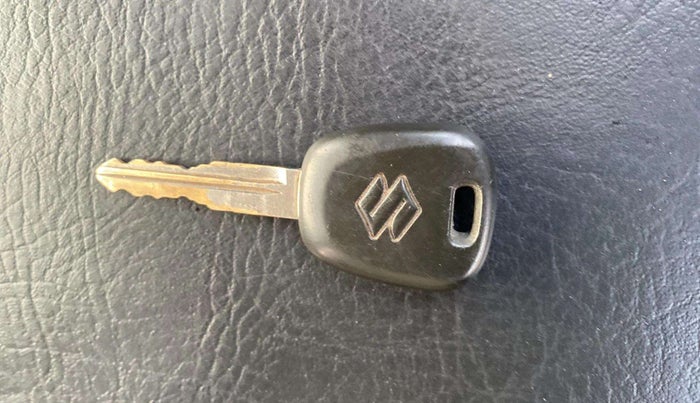2023 Maruti Eeco 5 STR AC, Petrol, Manual, 28,755 km, Key Close Up