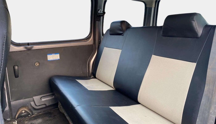2023 Maruti Eeco 5 STR AC, Petrol, Manual, 28,755 km, Right Side Rear Door Cabin