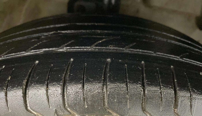 2021 Maruti Celerio ZXI, CNG, Manual, 58,121 km, Right Front Tyre Tread