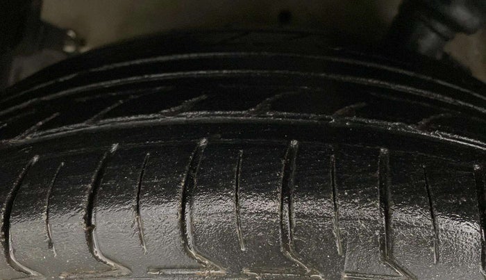 2021 Maruti Celerio ZXI, CNG, Manual, 58,121 km, Left Front Tyre Tread