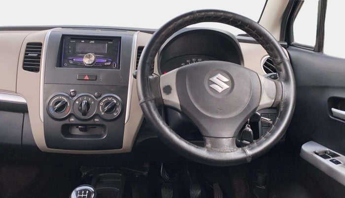 2015 Maruti Wagon R 1.0 LXI, Petrol, Manual, 1,00,691 km, Steering Wheel Close Up