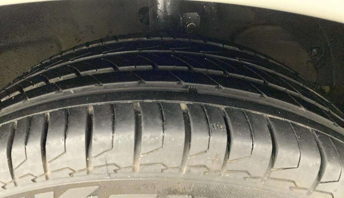 2018 Maruti Baleno ALPHA PETROL 1.2, Petrol, Manual, 77,392 km, Right Front Tyre Tread