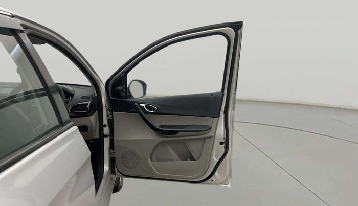 2018 Tata Tiago XZA PETROL, Petrol, Automatic, 43,875 km, RHS Front Door