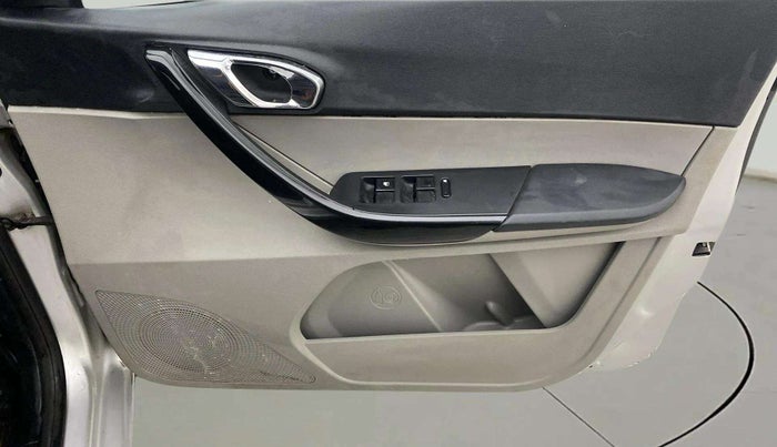 2018 Tata Tiago XZA PETROL, Petrol, Automatic, 43,875 km, Driver Side Door Panels Control