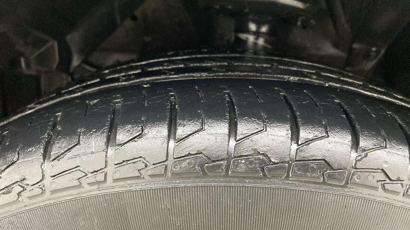 2021 Maruti S Cross ZETA AT 1.5, Petrol, Automatic, 38,351 km, Left Front Tyre Tread
