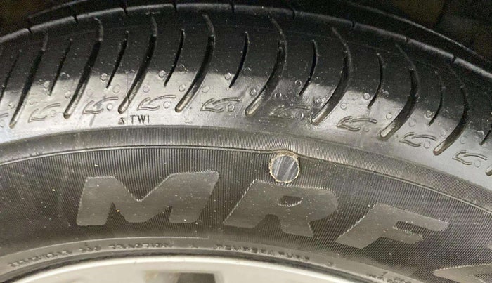 2018 Maruti Ciaz DELTA 1.5 SHVS MT PETROL, Petrol, Manual, 71,699 km, Left Rear Tyre Tread