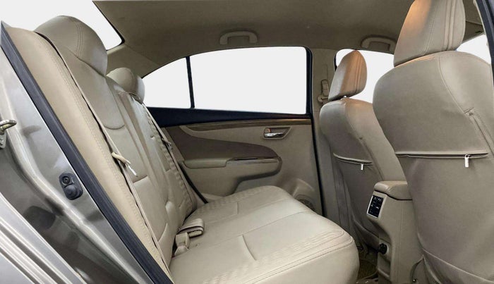 2018 Maruti Ciaz DELTA 1.5 SHVS MT PETROL, Petrol, Manual, 71,699 km, Right Side Rear Door Cabin
