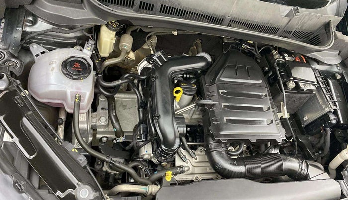 2022 Skoda KUSHAQ STYLE 1.0L TSI AT (6 AIRBAGS), Petrol, Automatic, 31,901 km, Engine View - Right