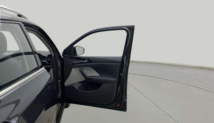 2022 Skoda KUSHAQ STYLE 1.0L TSI AT (6 AIRBAGS), Petrol, Automatic, 31,901 km, RHS Front Door
