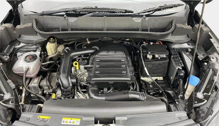 2022 Skoda KUSHAQ STYLE 1.0L TSI AT (6 AIRBAGS), Petrol, Automatic, 31,901 km, Engine View