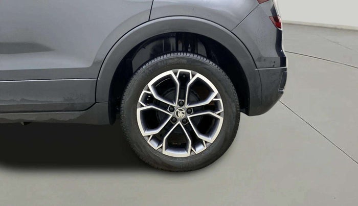 2022 Skoda KUSHAQ STYLE 1.0L TSI AT (6 AIRBAGS), Petrol, Automatic, 31,901 km, Left Rear Wheel