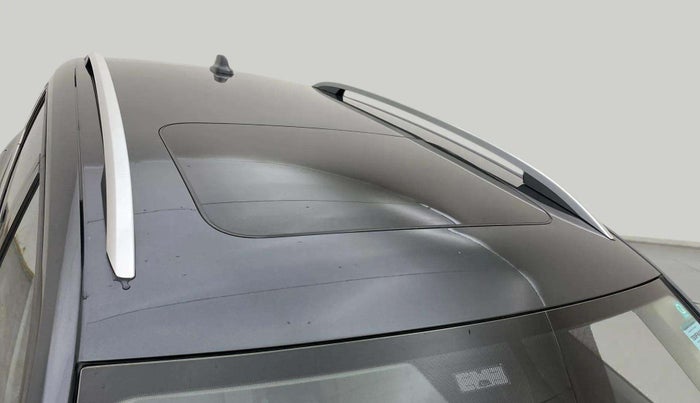 2022 Skoda KUSHAQ STYLE 1.0L TSI AT (6 AIRBAGS), Petrol, Automatic, 31,901 km, Roof