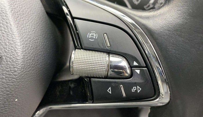 2022 Skoda KUSHAQ STYLE 1.0L TSI AT (6 AIRBAGS), Petrol, Automatic, 31,901 km, Adaptive Cruise Control