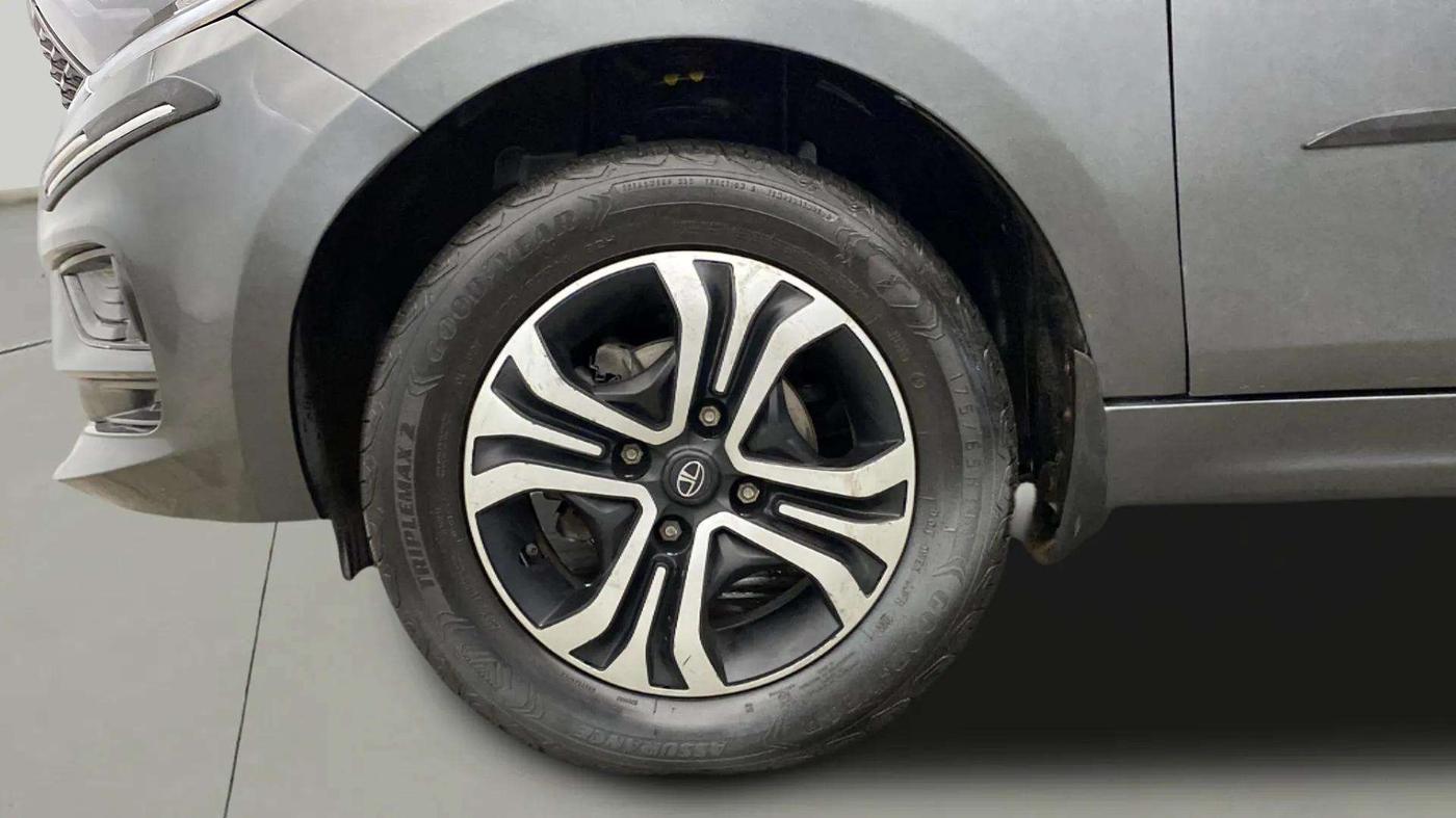 2022 Tata Tiago XT CNG, CNG, Manual, 29,003 km, Left Front Wheel