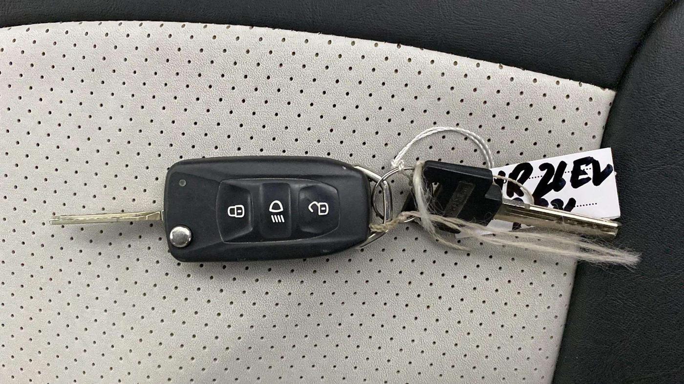 2022 Tata Tiago XT CNG, CNG, Manual, 29,003 km, Key Close Up