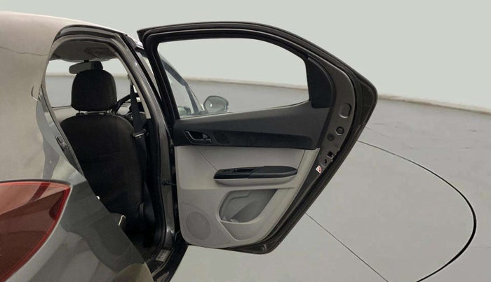 2022 Tata Tiago XT CNG, CNG, Manual, 28,719 km, RHS Rear Door