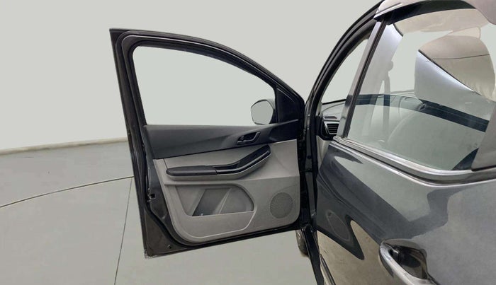 2022 Tata Tiago XT CNG, CNG, Manual, 28,719 km, LHS Front Door