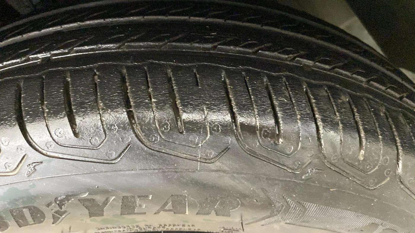 2022 Tata Tiago XT CNG, CNG, Manual, 29,003 km, Left Front Tyre Tread