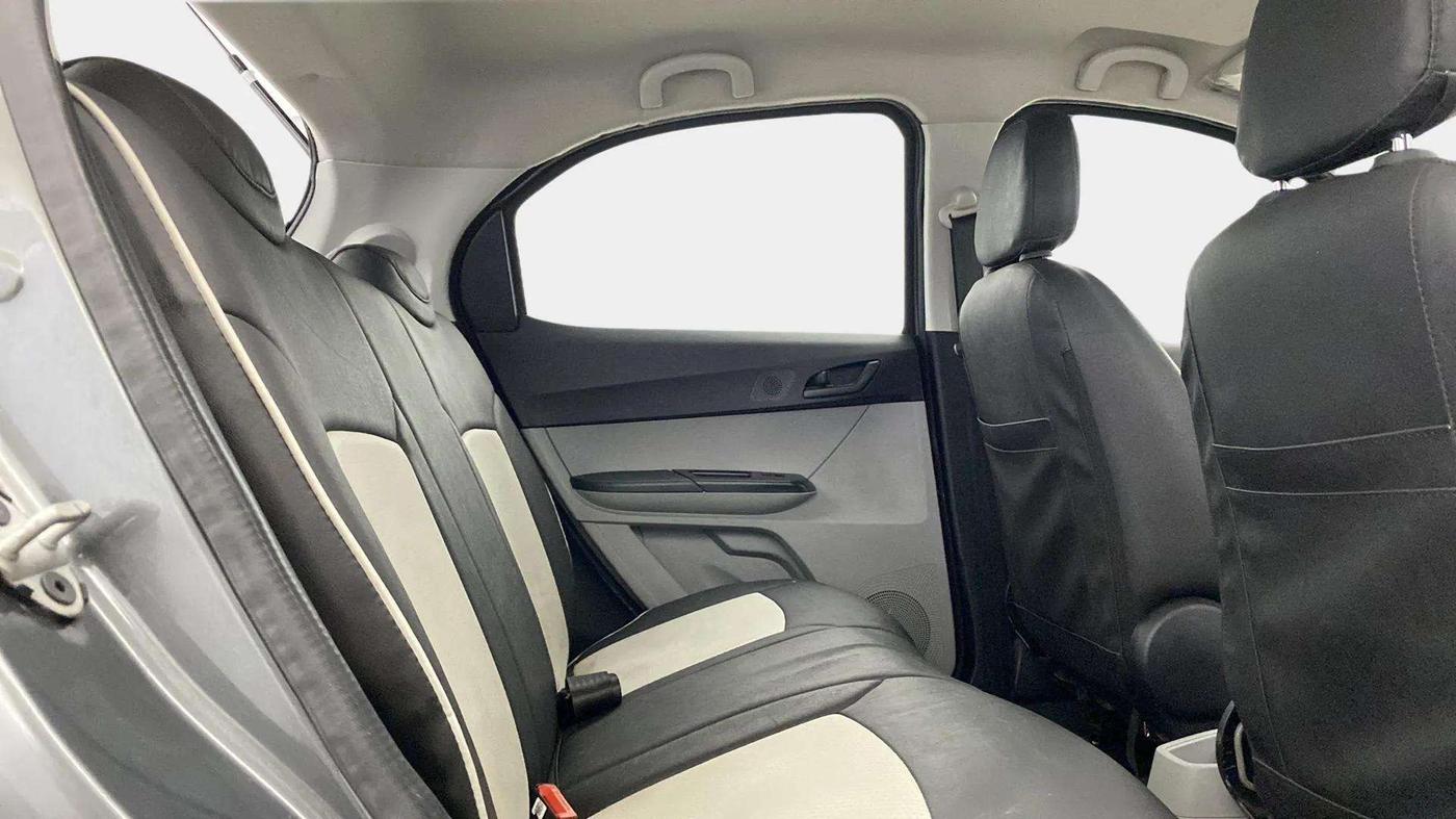 2022 Tata Tiago XT CNG, CNG, Manual, 29,003 km, Right Side Rear Door Cabin