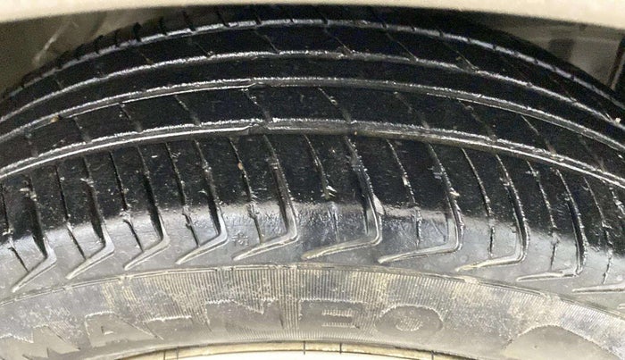 2021 Maruti New Wagon-R LXI CNG (O) 1.0, CNG, Manual, 48,680 km, Right Front Tyre Tread