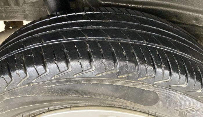2021 Maruti New Wagon-R LXI CNG (O) 1.0, CNG, Manual, 48,680 km, Left Front Tyre Tread