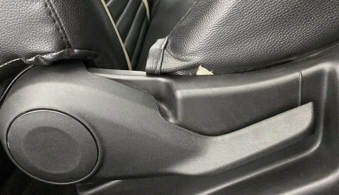 2021 Maruti New Wagon-R LXI CNG (O) 1.0, CNG, Manual, 48,680 km, Driver Side Adjustment Panel