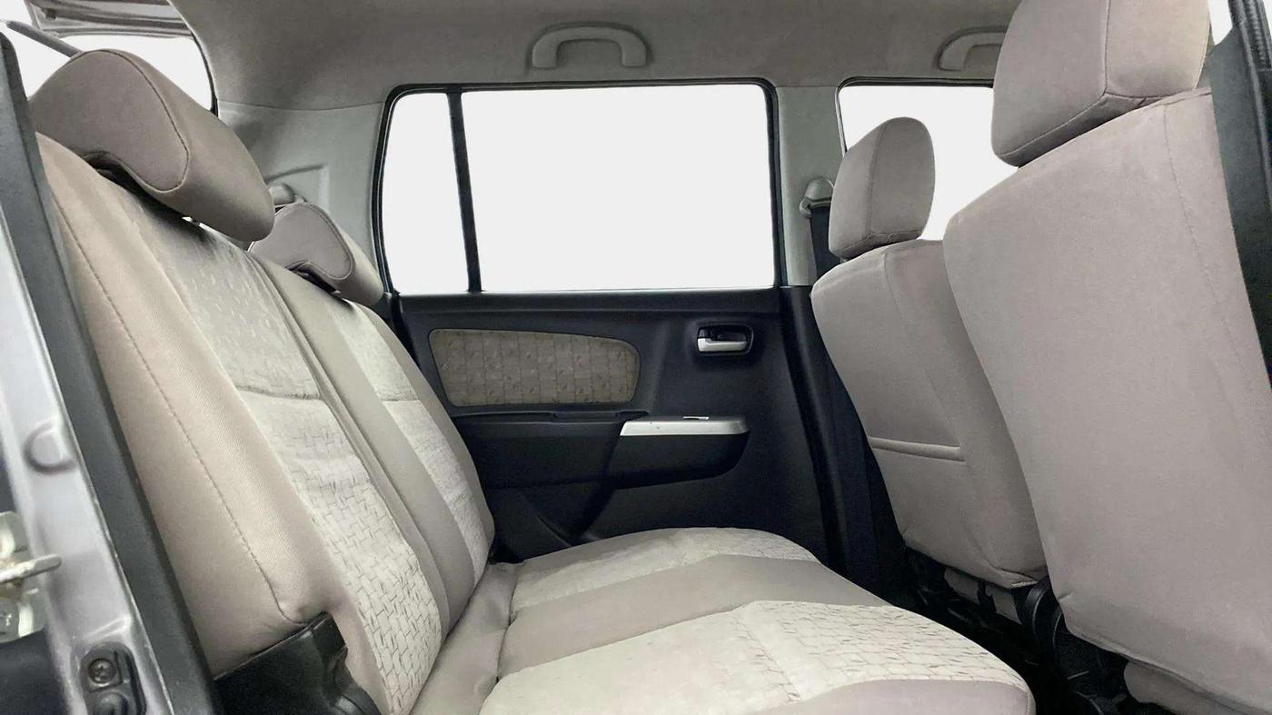 2016 Maruti Wagon R 1.0 VXI AMT, Petrol, Automatic, 61,673 km, Right Side Rear Door Cabin