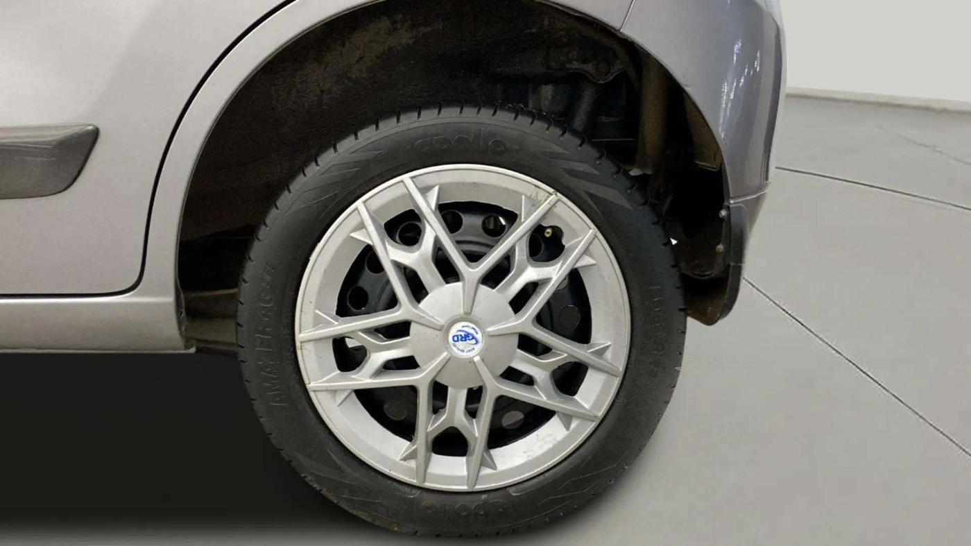 2016 Maruti Wagon R 1.0 VXI AMT, Petrol, Automatic, 61,673 km, Left Rear Wheel