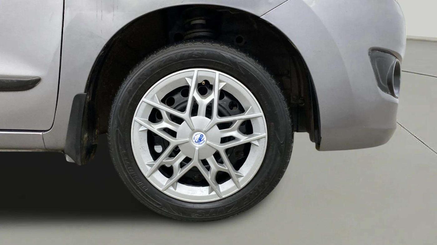 2016 Maruti Wagon R 1.0 VXI AMT, Petrol, Automatic, 61,673 km, Right Front Wheel