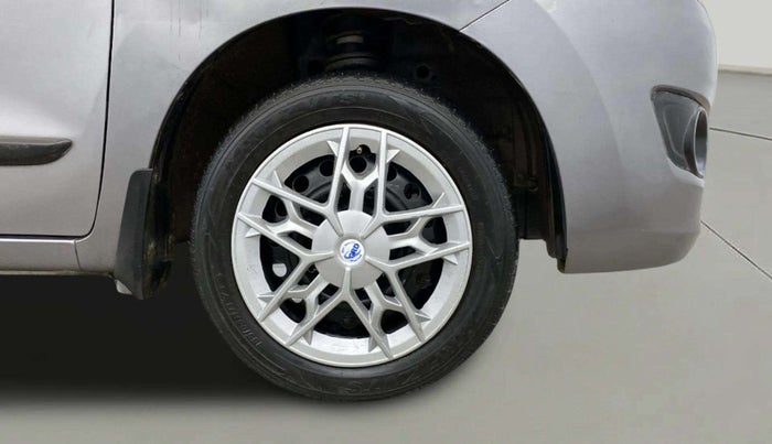 2016 Maruti Wagon R 1.0 VXI AMT, Petrol, Automatic, 61,673 km, Right Front Wheel