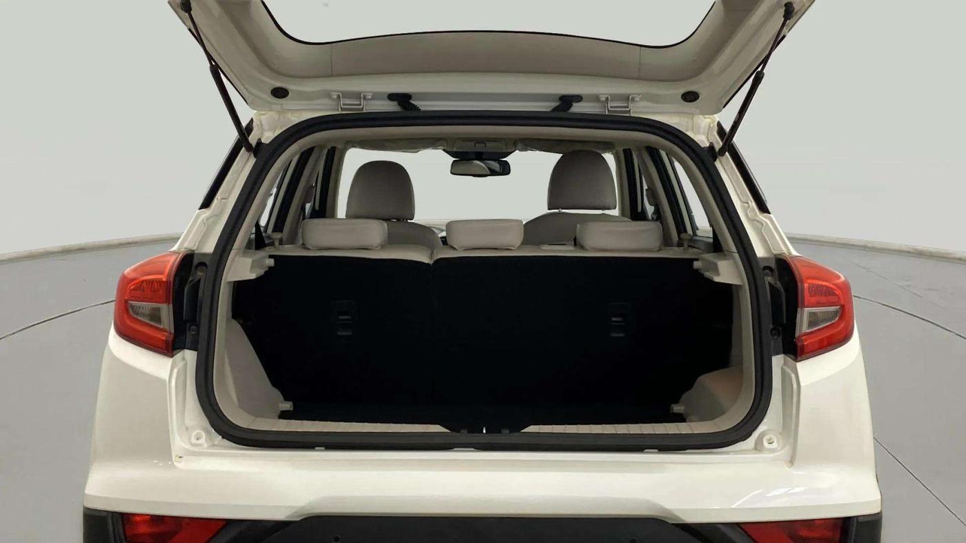 2020 Mahindra XUV300 W8 (O) 1.2 PETROL, Petrol, Manual, 39,580 km, Boot Open Zoomed View