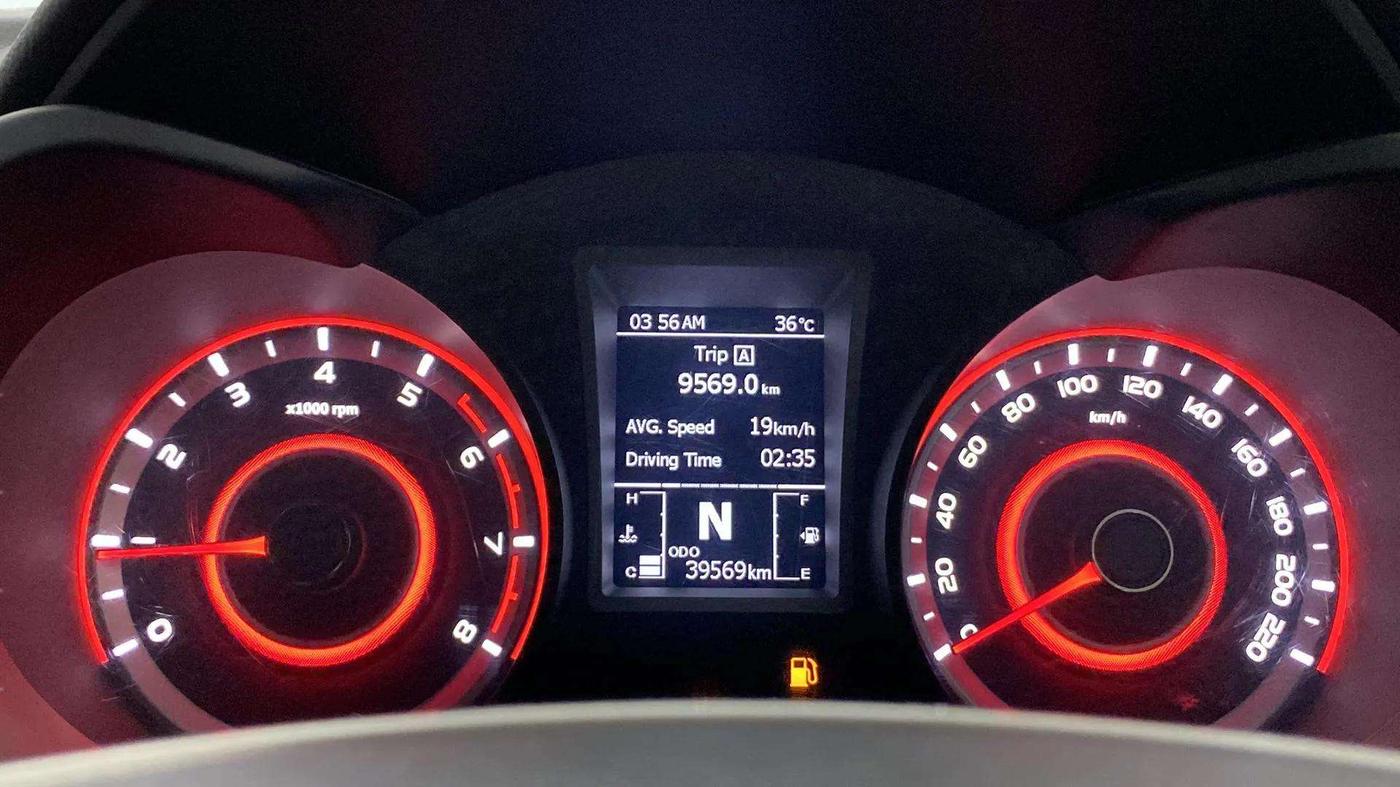2020 Mahindra XUV300 W8 (O) 1.2 PETROL, Petrol, Manual, 39,580 km, Odometer Image