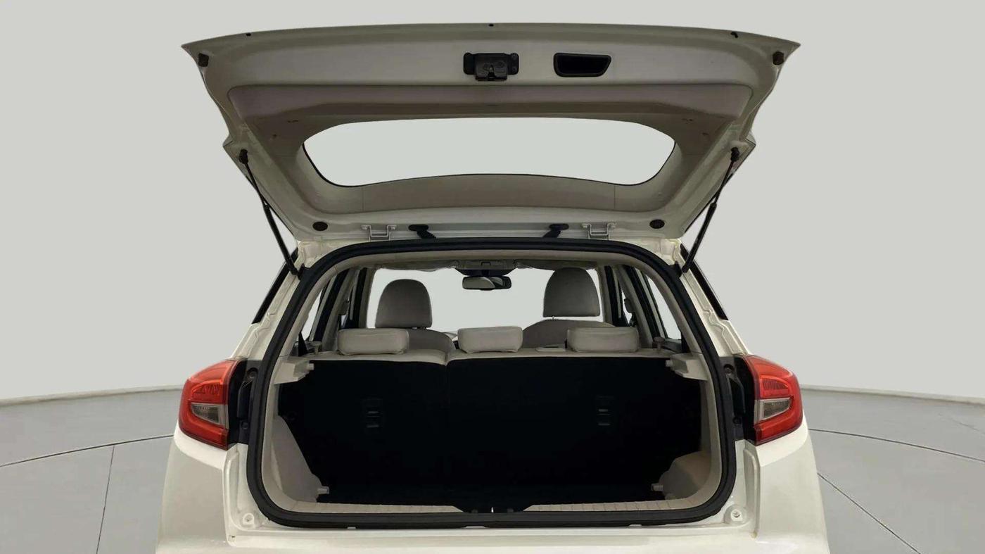 2020 Mahindra XUV300 W8 (O) 1.2 PETROL, Petrol, Manual, 39,580 km, Boot Door Open