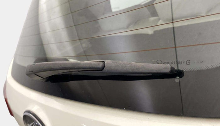 2020 Mahindra XUV300 W8 (O) 1.2 PETROL, Petrol, Manual, 39,518 km, Rear Wiper