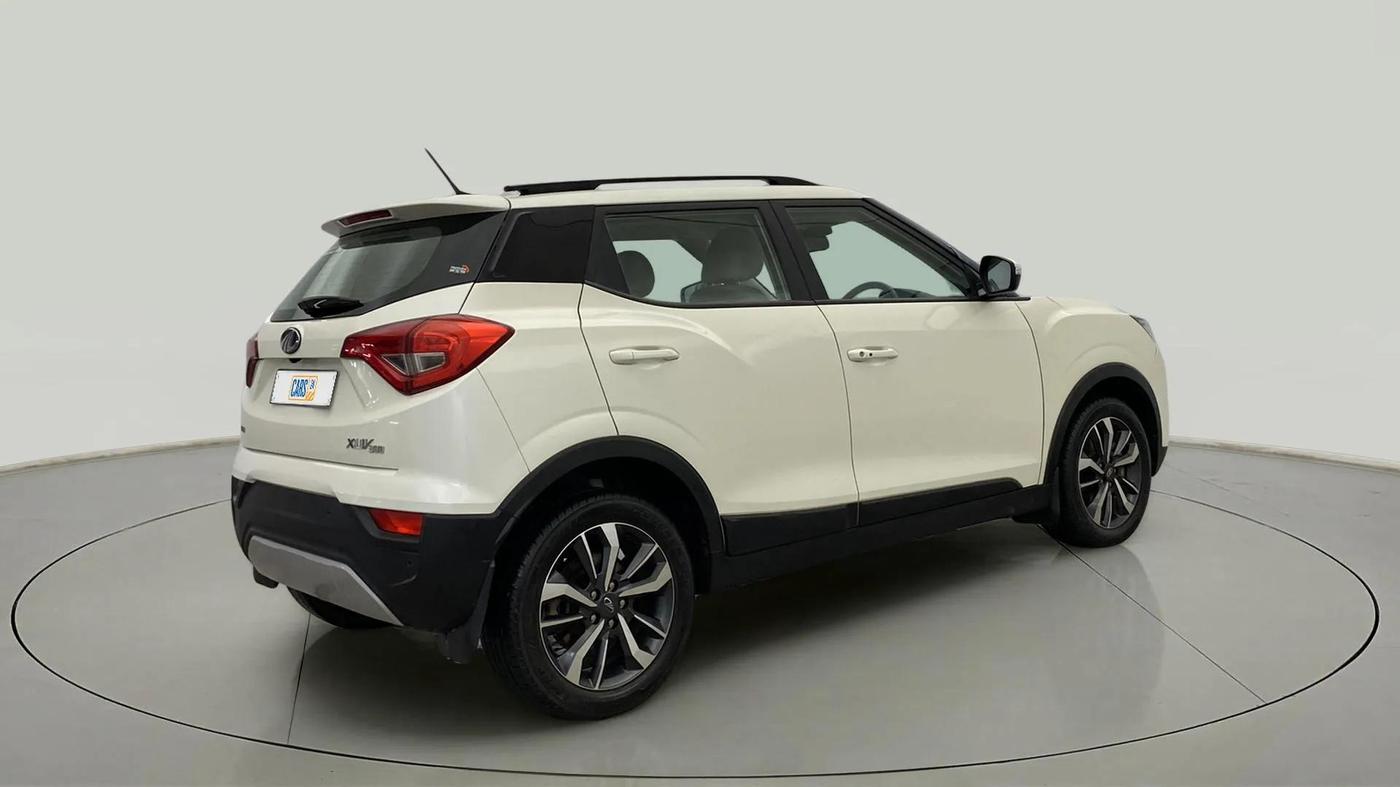 2020 Mahindra XUV300 W8 (O) 1.2 PETROL, Petrol, Manual, 39,580 km, Right Back Diagonal