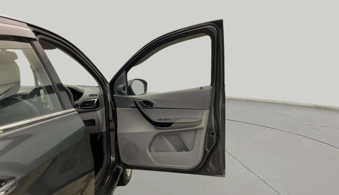 2022 Tata TIGOR XZ CNG, CNG, Manual, 58,398 km, RHS Front Door