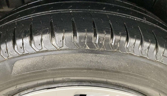 2021 Maruti Ertiga VXI CNG, CNG, Manual, 29,361 km, Left Front Tyre Tread