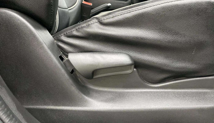 2021 Maruti Vitara Brezza VXI, Petrol, Manual, 55,629 km, Driver Side Adjustment Panel