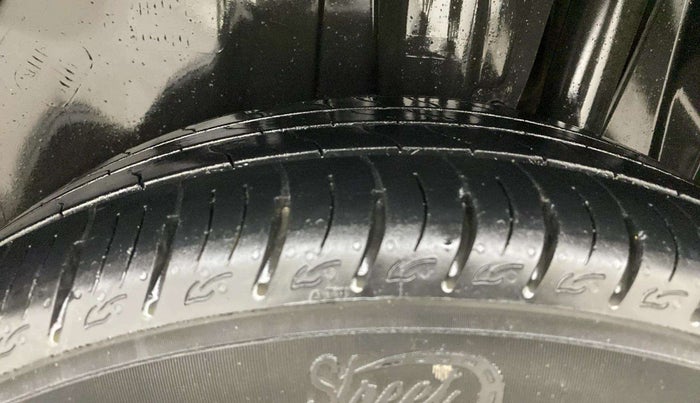 2021 Maruti Vitara Brezza VXI, Petrol, Manual, 55,629 km, Left Rear Tyre Tread