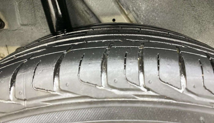 2021 Hyundai VENUE S 1.2, Petrol, Manual, 59,503 km, Right Rear Tyre Tread