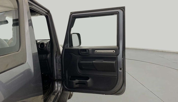 2021 Mahindra Thar LX PETROL HT 4WD AT, Petrol, Automatic, 43,937 km, RHS Front Door